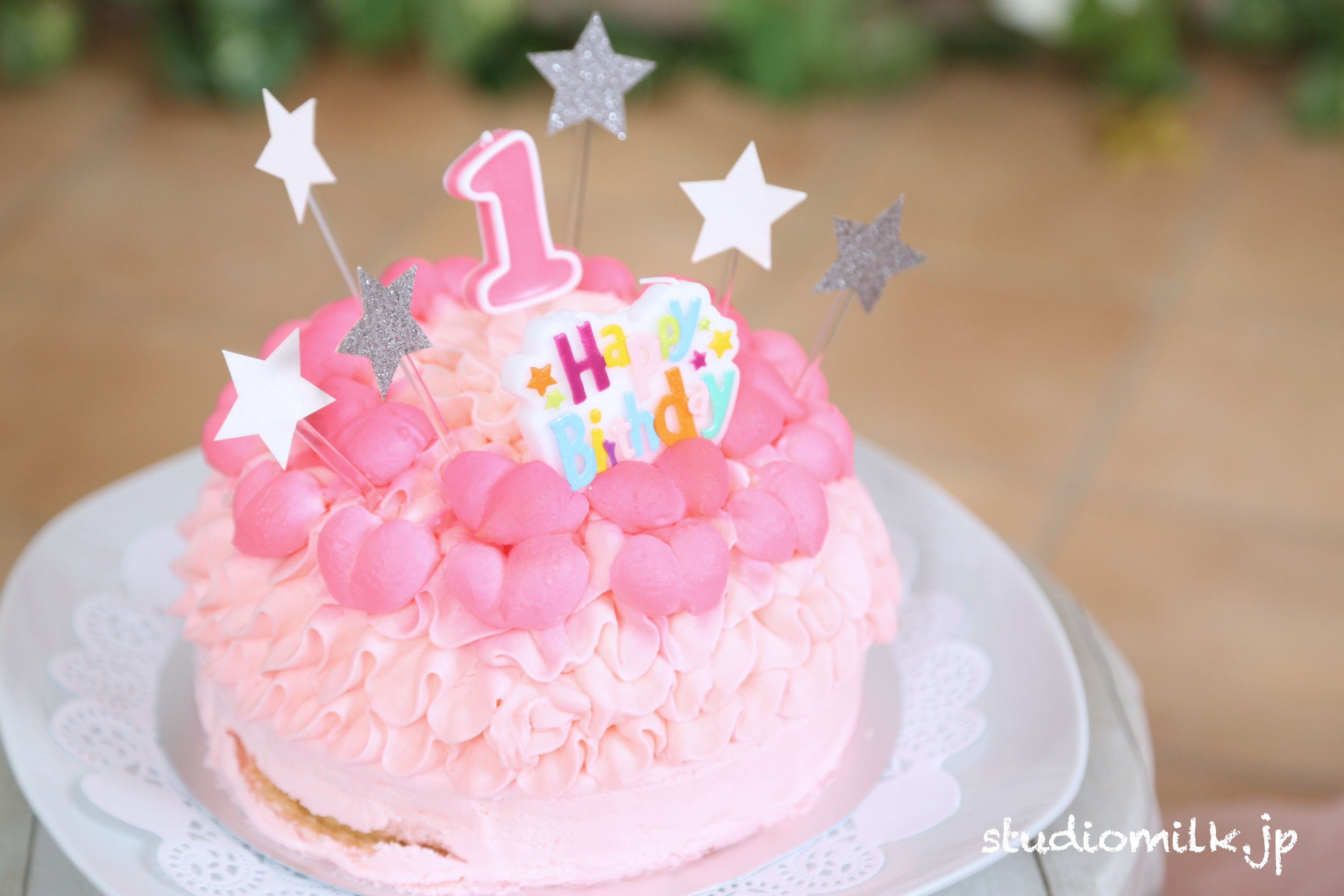 【朝フォト！】ケーキスマッシュで楽しい1歳記念日！